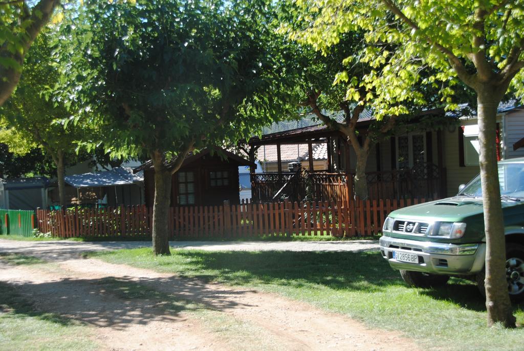 Camping Organya 호텔 외부 사진